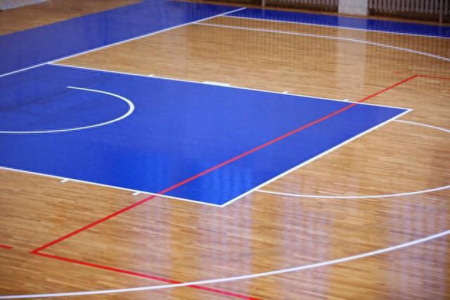 硅PUbeat365在线体育篮球场翻新：打造绚丽纷呈的运动乐园