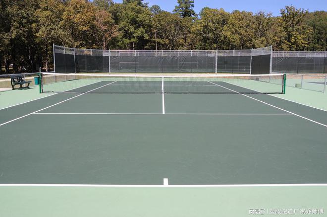 beat365官方最新版揭秘网球场材料选择：从基础到专业打造完美球场体验